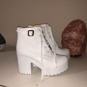 White Platform Heeled boots